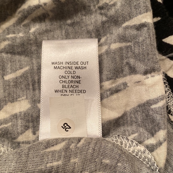 Banana Republic Black & White Wrap Dress Size Medium - Picture 6 of 6